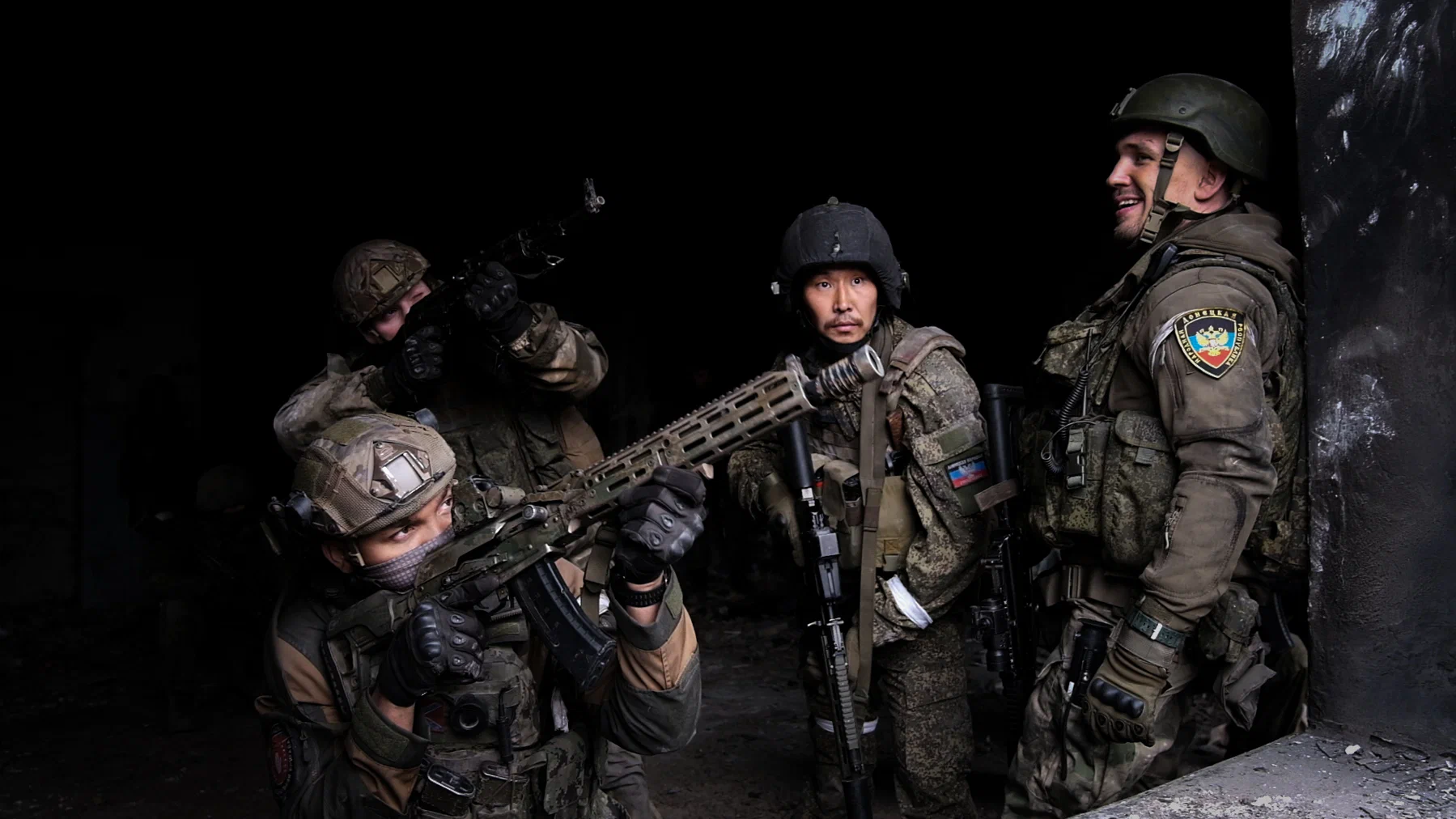 Фото со съёмок фильма&nbsp;«Малыш»
kinopoisk.ru