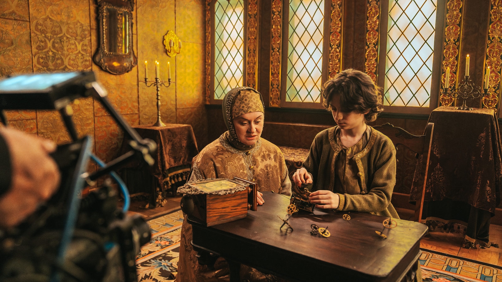 Фотография со съемок сериала
kinopoisk.ru  