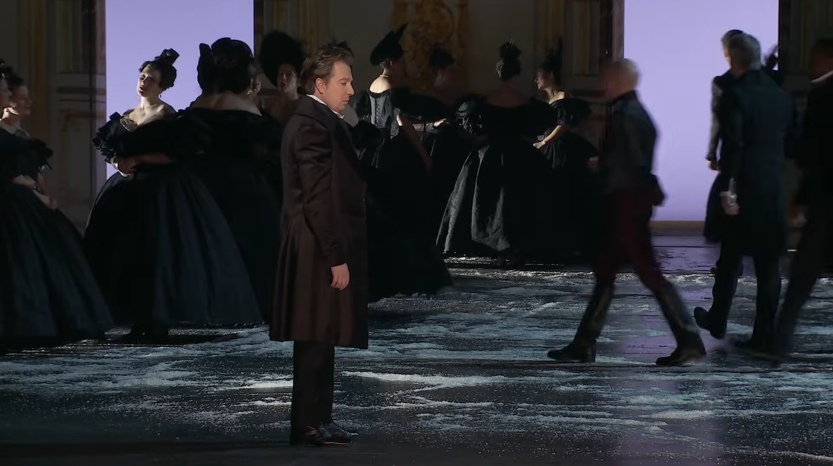 Скриншот фрагмента оперы&nbsp;«Евгений Онегин»
Opéra national de Paris&nbsp;/ YouTube&nbsp; &nbsp; &nbsp; &nbsp;&nbsp;