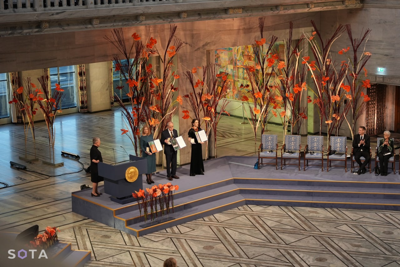 Фото: вручение Нобелевской премии «Мемориалу»